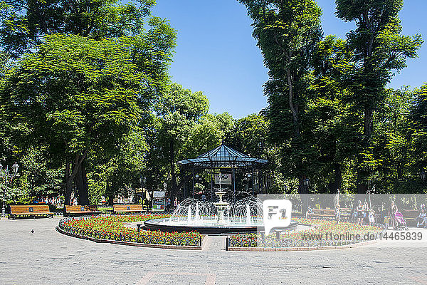 Ukraine  Odessa  Stadtgarten  Springbrunnen