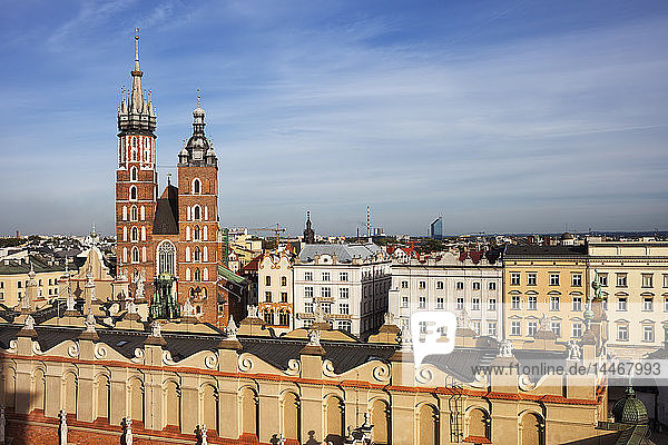 Polen  Krakau  Altstadt  Stadtsilhouette mit Marienkirche