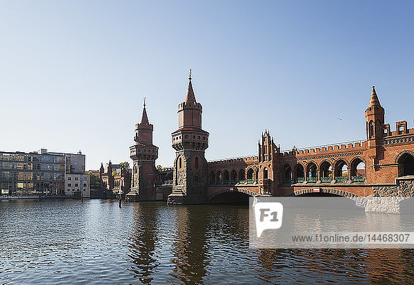 Germany Berlin-Kreuzberg view to Oberbaum Bridge at sunlight