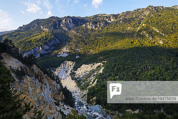 Montenegro  Provinz Mojkovac  Durmitor-Nationalpark  Tara-Schlucht  Tara-Fluss