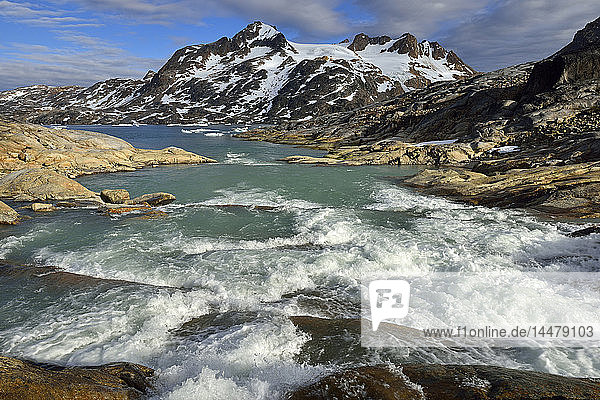 Grönland  Ostgrönland  Fluss  der in den Sammileq-Fjord mündet