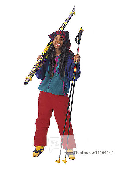 Mädchen mit Skilanglaufausrüstung