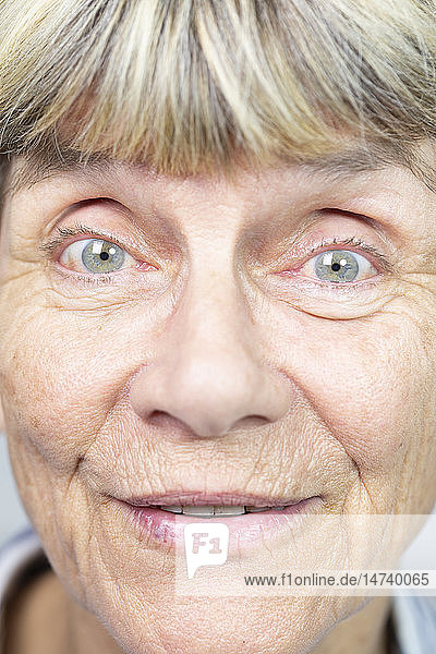 Gesicht einer alten Frau
