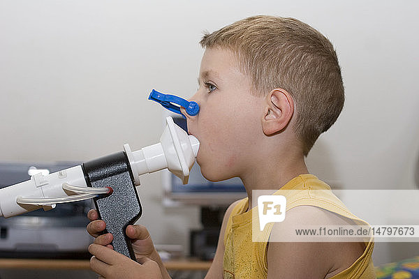 BREATHING  SPIROMETRY IN A CHILD