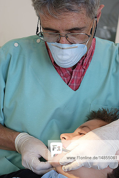 DENTAL CARE ADOLESCENT