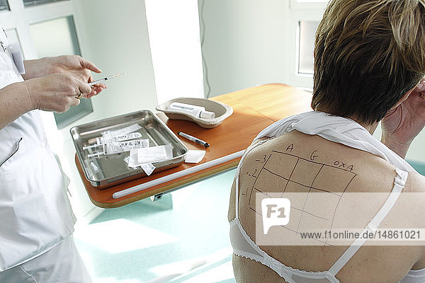 ALLERGY TEST WOMAN