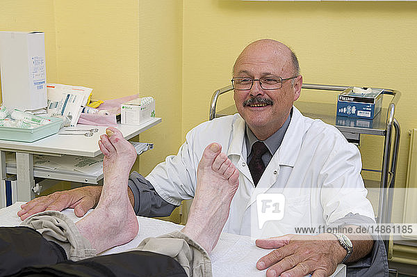 DIABETIC FOOT