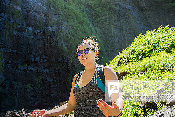Wanderer auf dem Waipipi-Trail  Maui  Hawaii