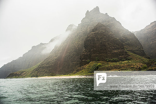 Berge am Meer  Küste von Na Pali  Kauai  Hawaii