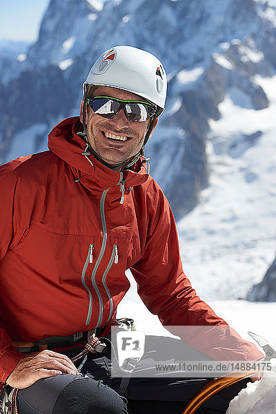 Porträt eines Bergsteigers  Chamonix  Rhône-Alpen  Frankreich