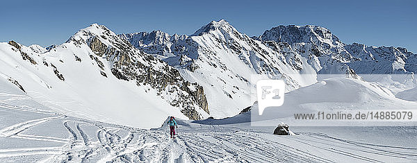 Schweiz  Grand-Saint-Bernard-Pass  Pain de Sucre  Mont Fourchon  Skitouren in den Bergen