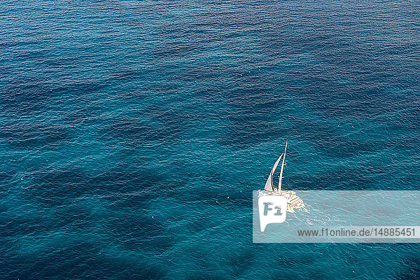 Karibik  Antillen  Sint Maarten  Segelboot
