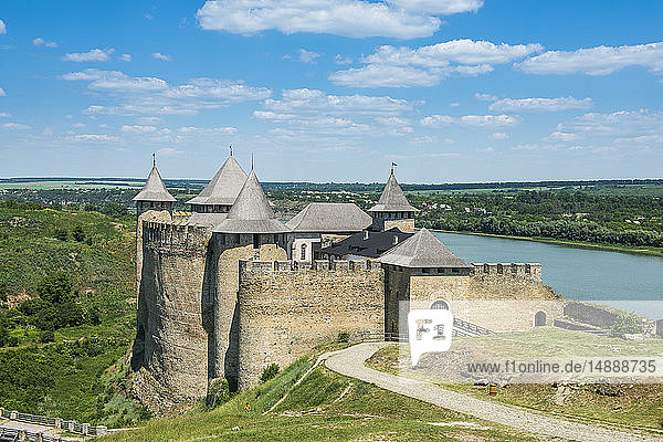Festung Khotyn am Flussufer des Dnjestr  Ukraine