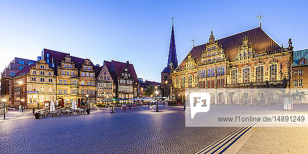 Germany  Free Hanseatic City of Bremen  market square  merchants houses  townhall  Bremen Roland  UNESCO World Heritage Site