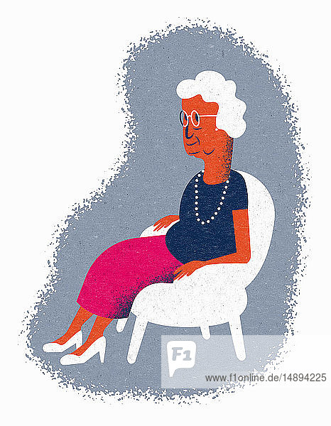 Zufriedene ältere Frau im Sessel sitzend