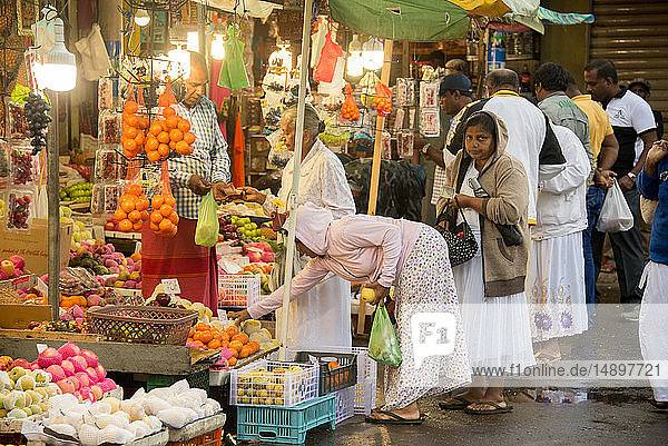Asien  Sri Lanka  Nuwara Eliya  Nachtmarkt