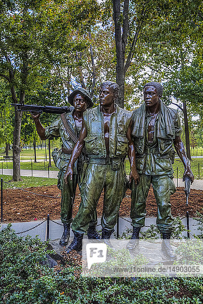 Statue der drei Soldaten  Vietnam Veterans Memorial; Washington D.C.  Vereinigte Staaten von Amerika