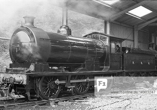 Steam Engine 65894 was built at Darlington in 1923 as LNER 2392 and was allocated to Bank Top shed  Darlington  then to Ferryhill to cover Durham coalfield workings until re-allocated in 1930 to York  mainly seeing use on local goods trains to Scarborough