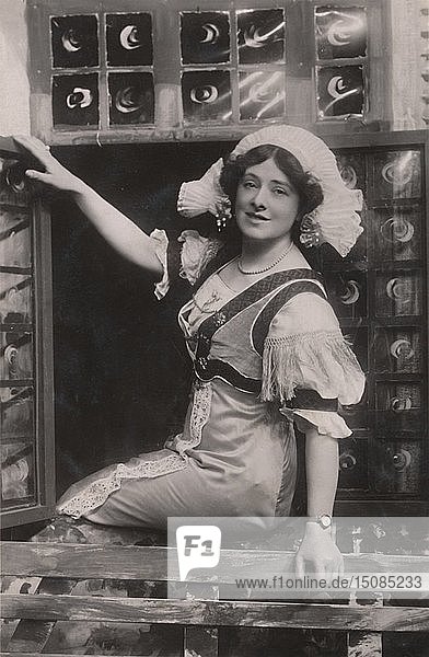 Fräulein Isabel Jay  (1879-1927)  als 'Christine' in 'Dear Little Denmark'  um 1909. Schöpfer: Unbekannt.