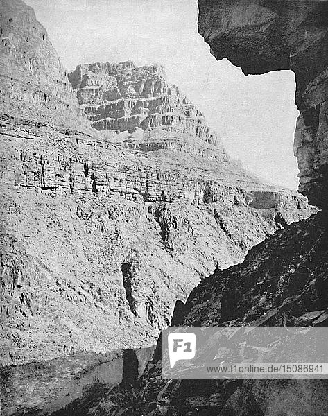 Grand Canyon des Colorado  Arizona   um 1897. Schöpfer: Unbekannt.