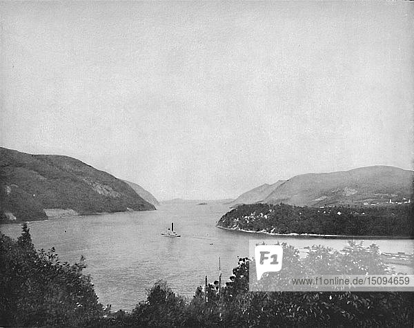 Der Hudson River bei West Point   um 1897. Schöpfer: Unbekannt.