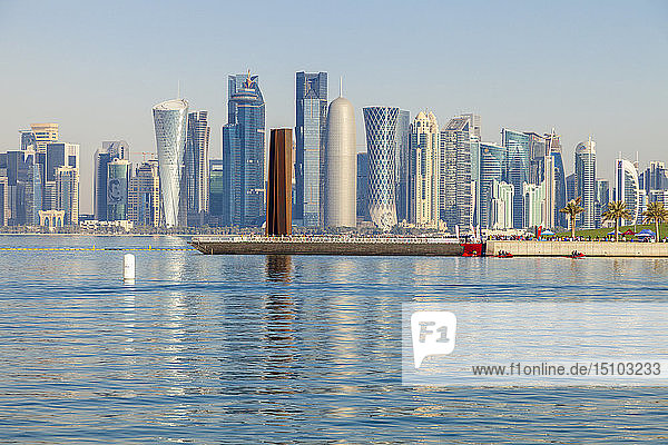 Wolkenkratzer-Skyline in Doha  Katar