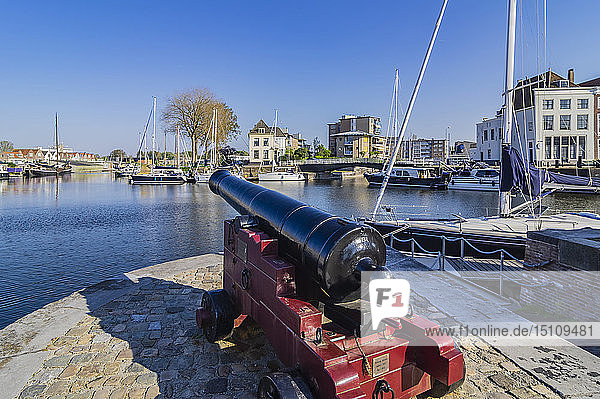 Zeeland  Domburg  Hafen  Kanone