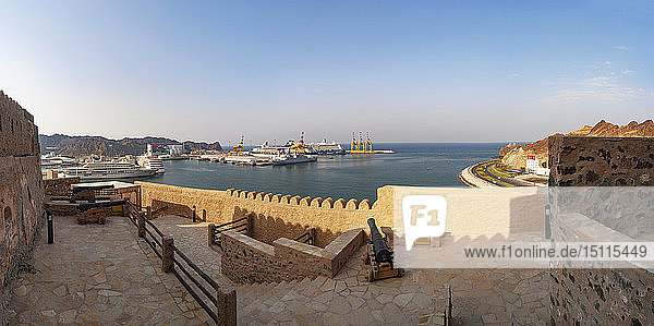 Fort Matrah Blick Richtung Hafen Matrah Muscat Oman