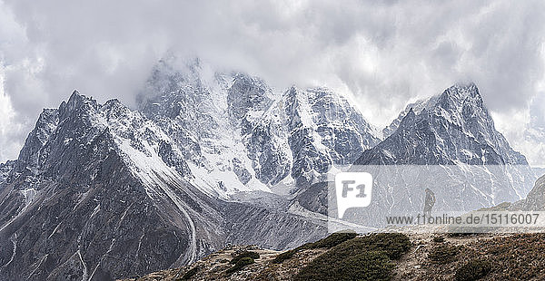 Nepal  Solo Khumbu  Everest  Mountaineer at Dhugla