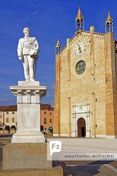 Duomo di Santa Maria Assunta  Piazza Vittorio Emanuele II  Montagnana  Venetien  Italien  Europa