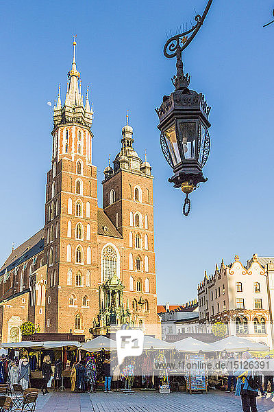 Marienbasilika in der mittelalterlichen Altstadt  UNESCO-Weltkulturerbe  Krakau  Polen  Europa
