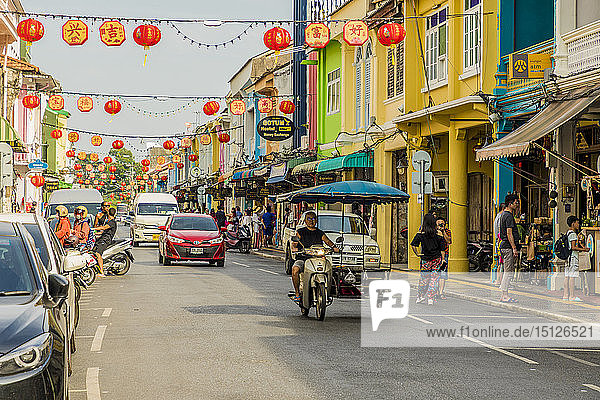 Schöne sino-portugiesische Architektur in der Thalang Road in der Altstadt von Phuket  Phuket  Thailand  Südostasien  Asien