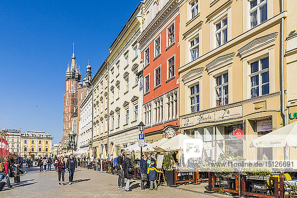 Der Hauptplatz  Rynek Glowny  in der mittelalterlichen Altstadt  UNESCO-Weltkulturerbe  Krakau  Polen  Europa