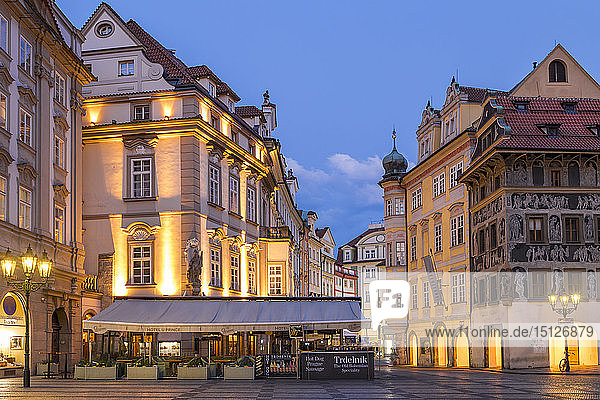 Historical buildings near the old town market square  UNESCO World Heritage Site  Prague  Bohemia  Czech Republic  Europe