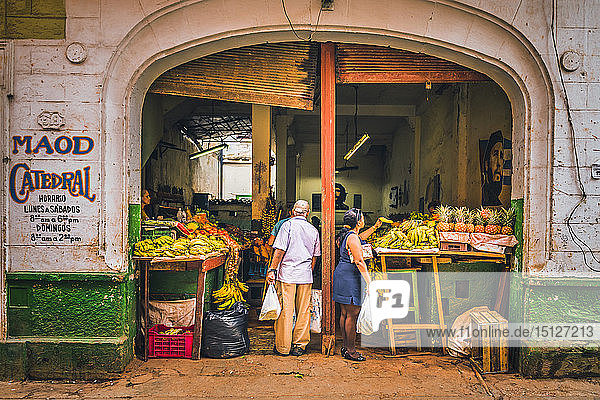 Ein lokaler Markt in La Habana (Havanna)  Kuba  Westindien  Karibik  Mittelamerika