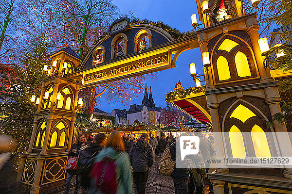 Cologne Christmas Market  Cologne  North Rhine-Westphalia  Germany  Europe
