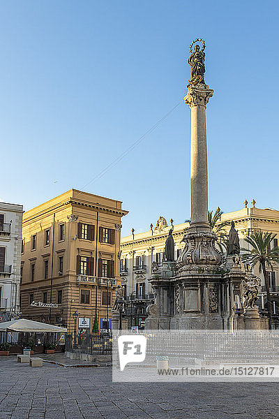 Colonna dell'Immacolata-Denkmal auf der Piazza San Domenico bei Vucciria  Palermo  Sizilien  Italien  Europa