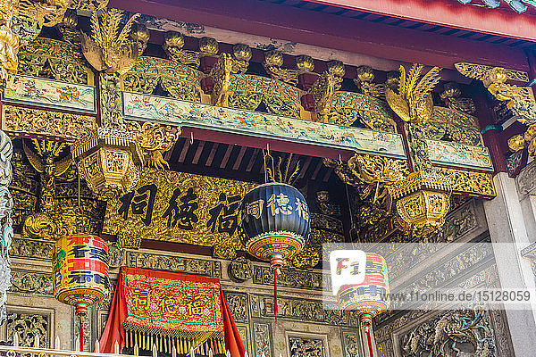 Verziertes Detail am Khoo-Kongsi-Tempel  George Town  UNESCO-Weltkulturerbe  Insel Penang  Malaysia  Südostasien  Asien