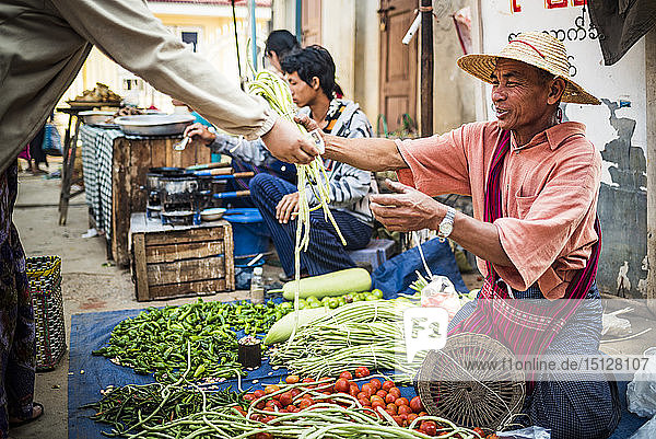 Ywama Market  Inle Lake  Shan State  Myanmar (Burma)  Asia