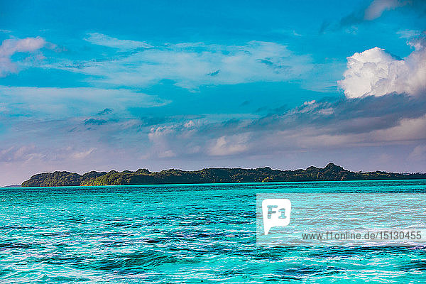 Blick auf die Felseninseln von Koror  Insel Koror  Palau  Mikronesien  Pazifik