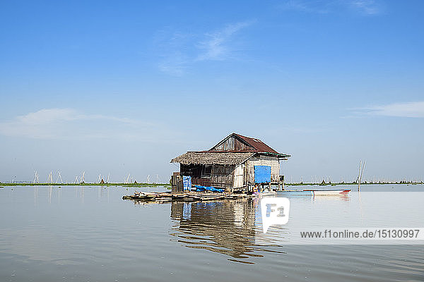 Schwimmende Häuser auf dem See  Tempe-See  Sengkang  Indonesien  Südostasien  Asien