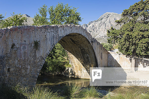 Ancient stone bridge over the Megalopotamos River  Preveli  near Plakias  Rethymno (Rethymnon)  Crete  Greek Islands  Greece  Europe