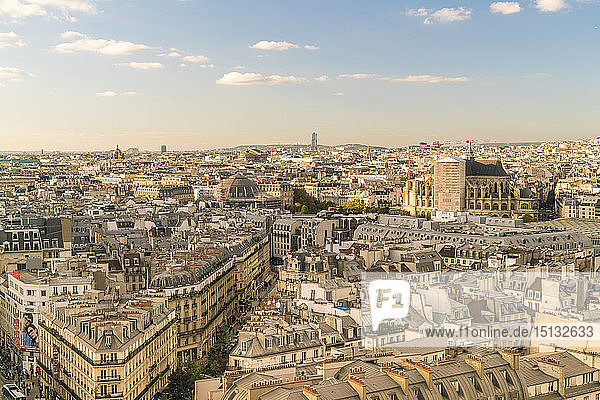 Blick vom Square de la Tour Saint-Jacques in Richtung 2. Arrondissement  Paris  Frankreich  Europa