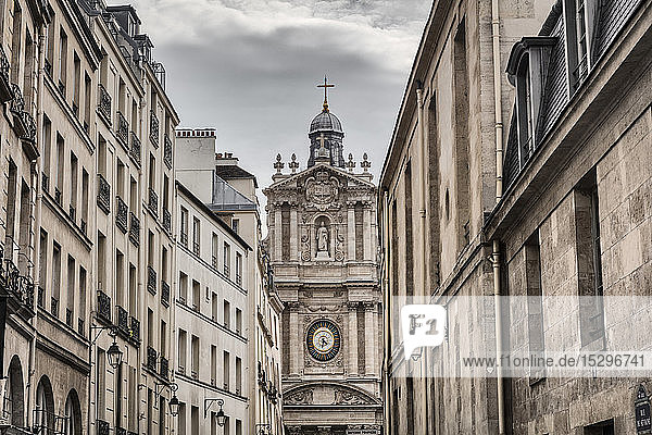 Szenische Ansicht der Kirche Eglise Saint-Paul Saint-Louis  Paris  Frankreich