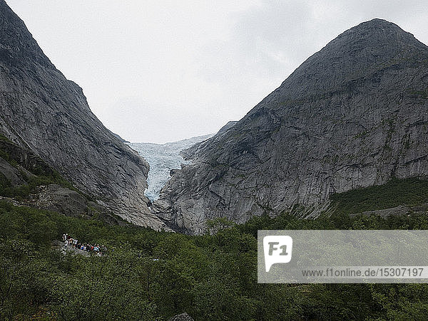 Aussicht auf den Jostedalsbreen-Gletscher  Jostedalsbreen-Nationalpark  Briksdalsbreen  Norwegen
