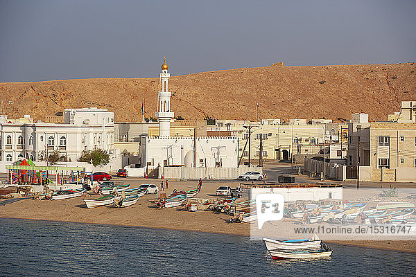 Blick auf die Moschee in Sur Oman