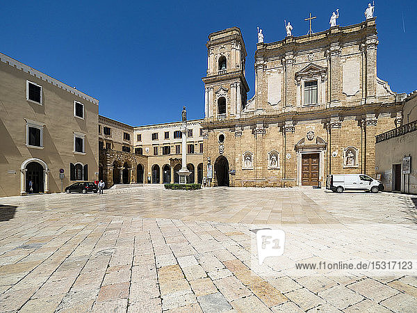 Kathedrale  Museum und Domplatz  Brindisi  Italien