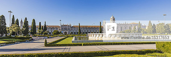 Portugal  Lissabon  Belem  Jeronimos-Kloster und Praca do Imperio