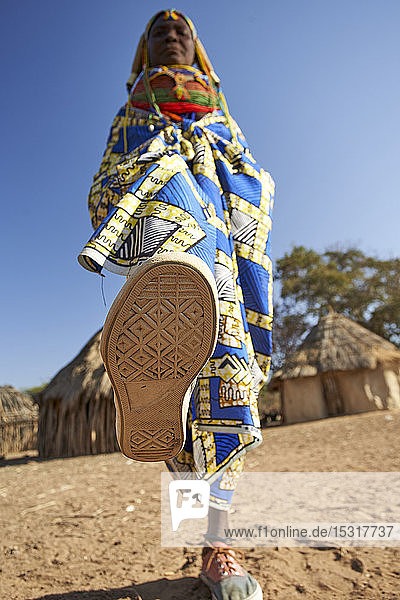 Muhila woman about to step on the camera  Kehamba  Chibia  Angola
