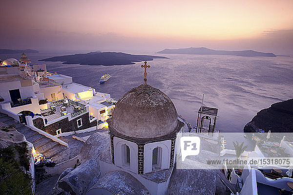 Panoramablick auf Oia  Santorin  Griechenland